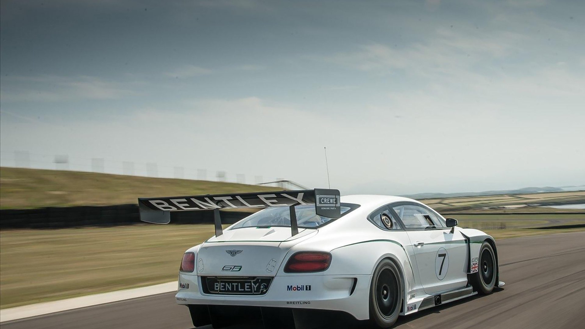 乌兰多冲线瞬间引全场沸腾,乌兰乌拉