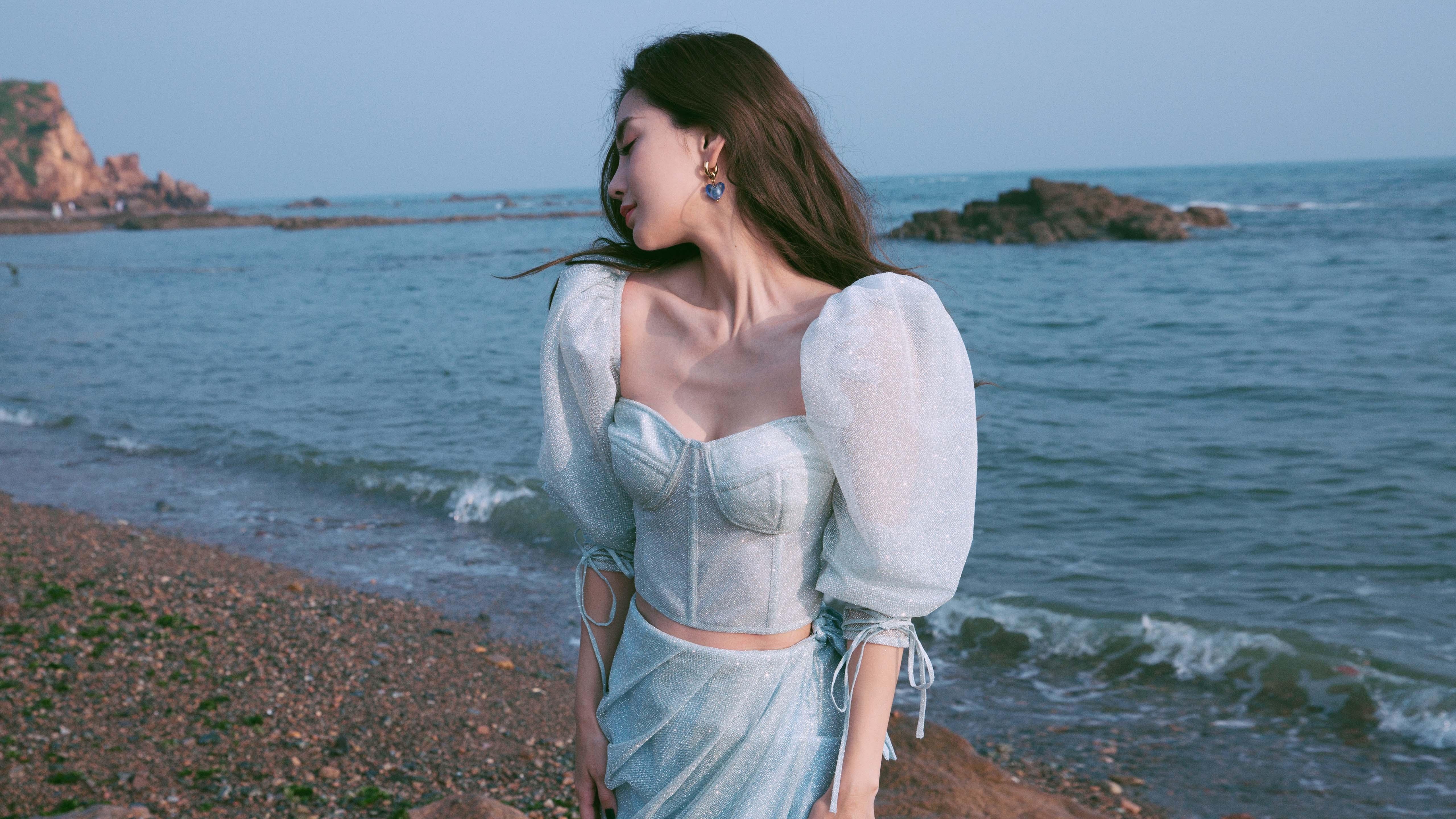 国家队重新评估中后卫人选加强对抗能力储备,国家级后卫